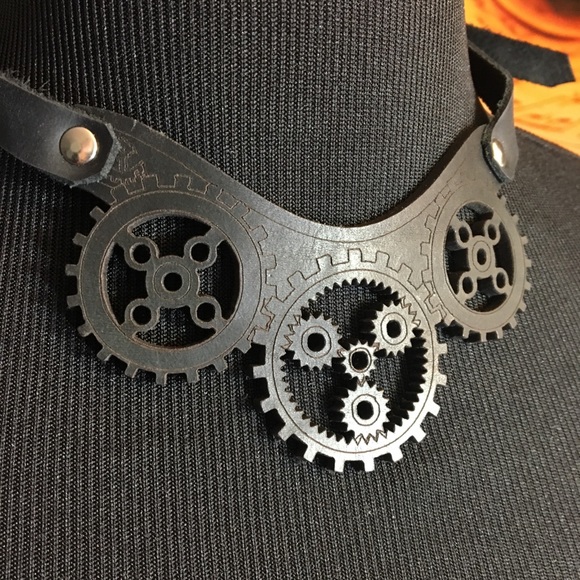 Jewelry - Laser cut steampunk leather choker
